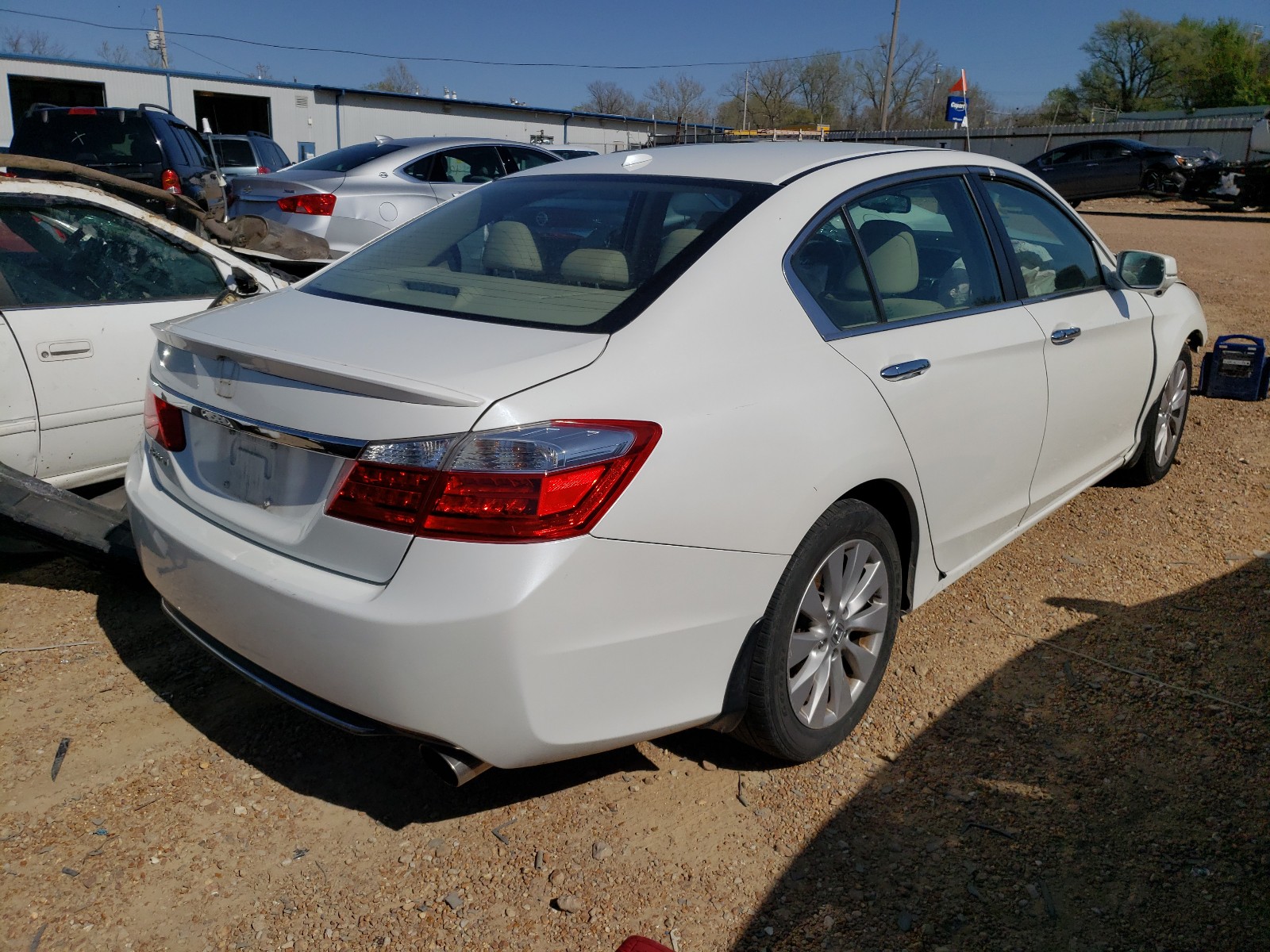 Photo 4 from auction – 2014 HONDA ACCORD EXL with VIN 1HGCR2F82EA101149