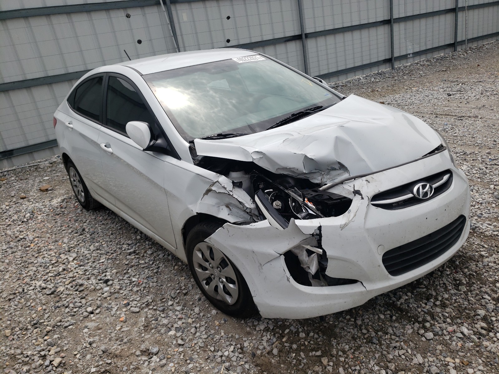 HYUNDAI ACCENT SE 2017 with VIN KMHCT4AE2HU390671 - Photo from auction