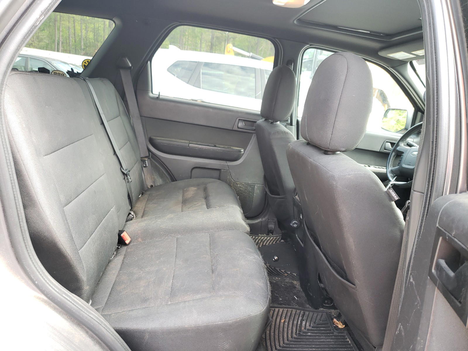 Photo 6 from auction – 2011 FORD ESCAPE XLT with VIN 1FMCU0D75BKC59630
