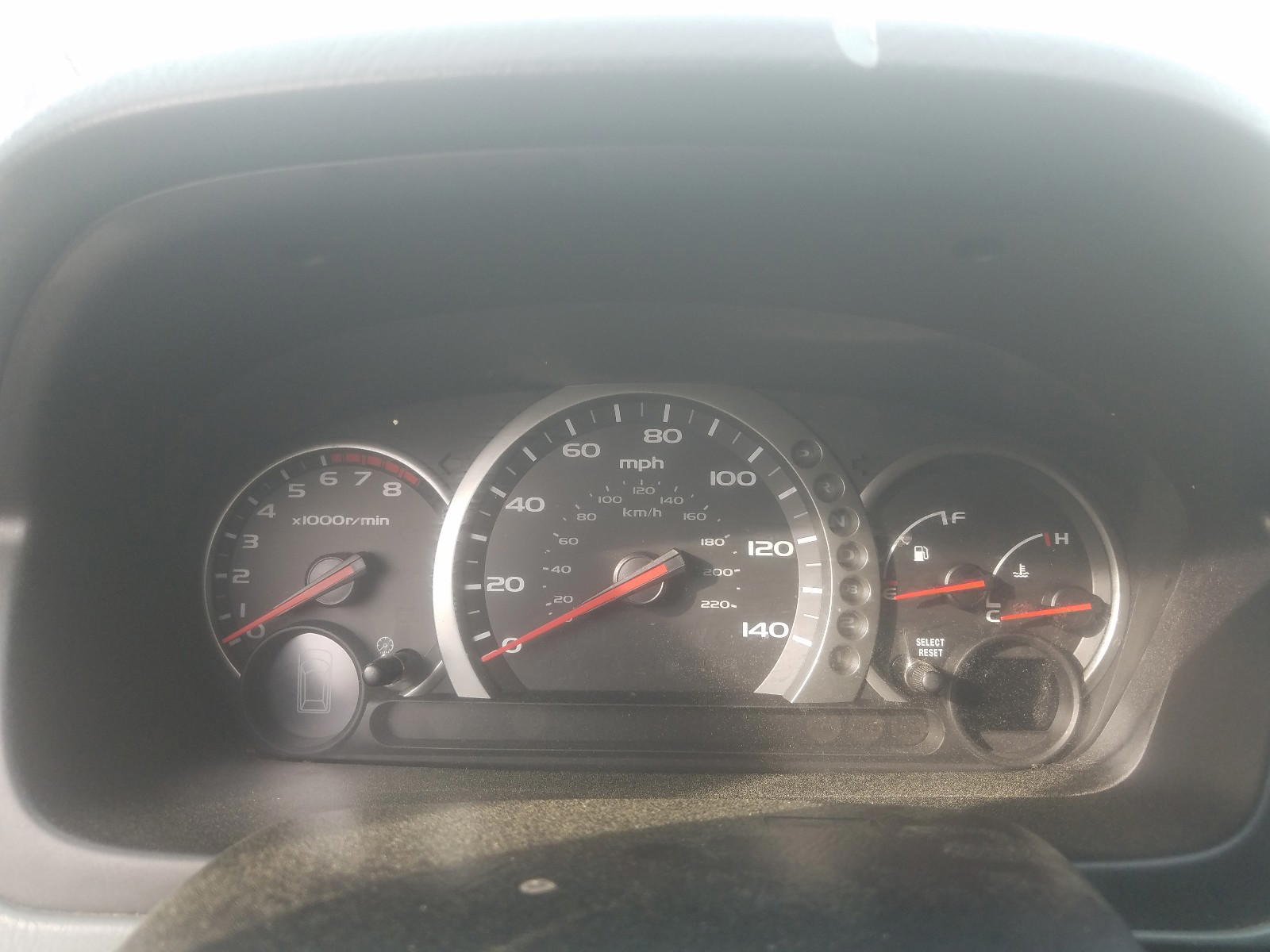 Photo 8 from auction – 2003 HONDA PILOT EXL with VIN 2HKYF18573H604322