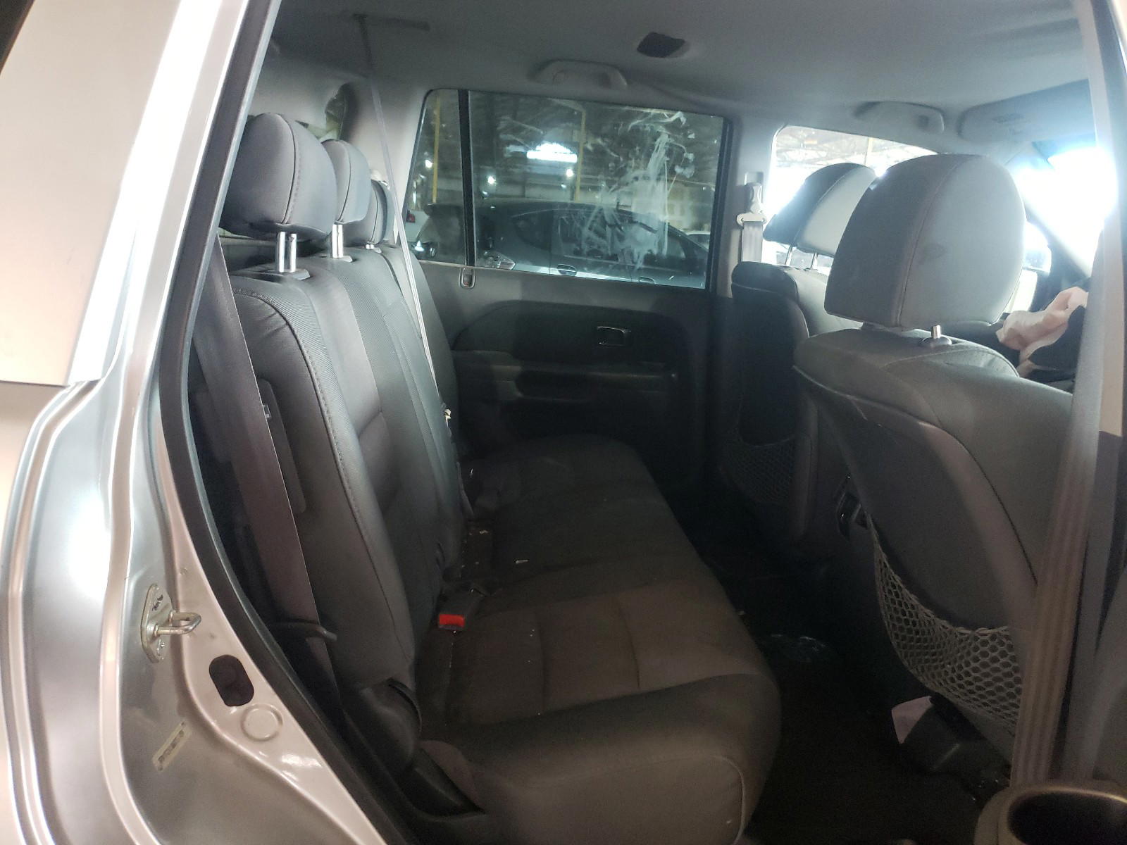 Photo 6 from auction – 2006 HONDA PILOT LX with VIN 5FNYF28186B051489
