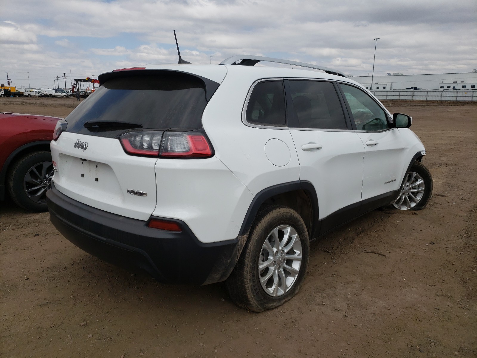 Photo 4 from auction – 2019 JEEP CHEROKEE L with VIN 1C4PJMCB4KD394730