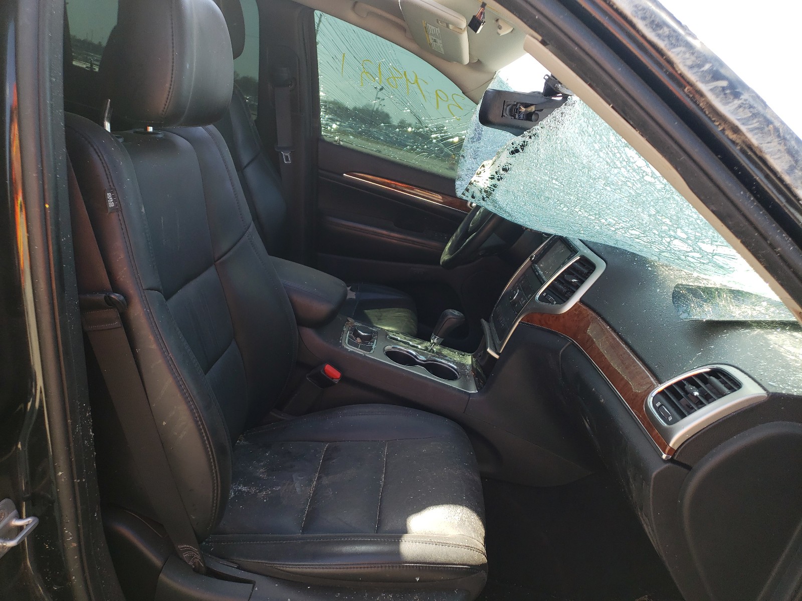 Photo 5 from auction – 2011 JEEP GRAND CHER with VIN 1J4RR5GT8BC527208