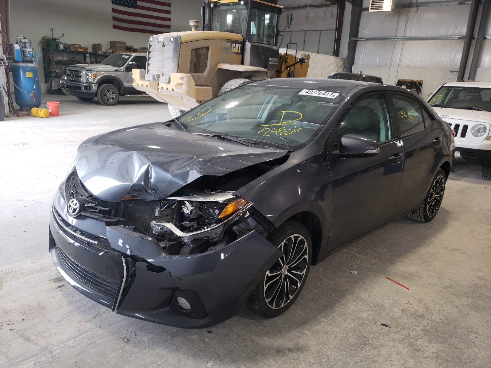 Photo 2 from auction – 2015 TOYOTA COROLLA L with VIN 5YFBURHE3FP352456