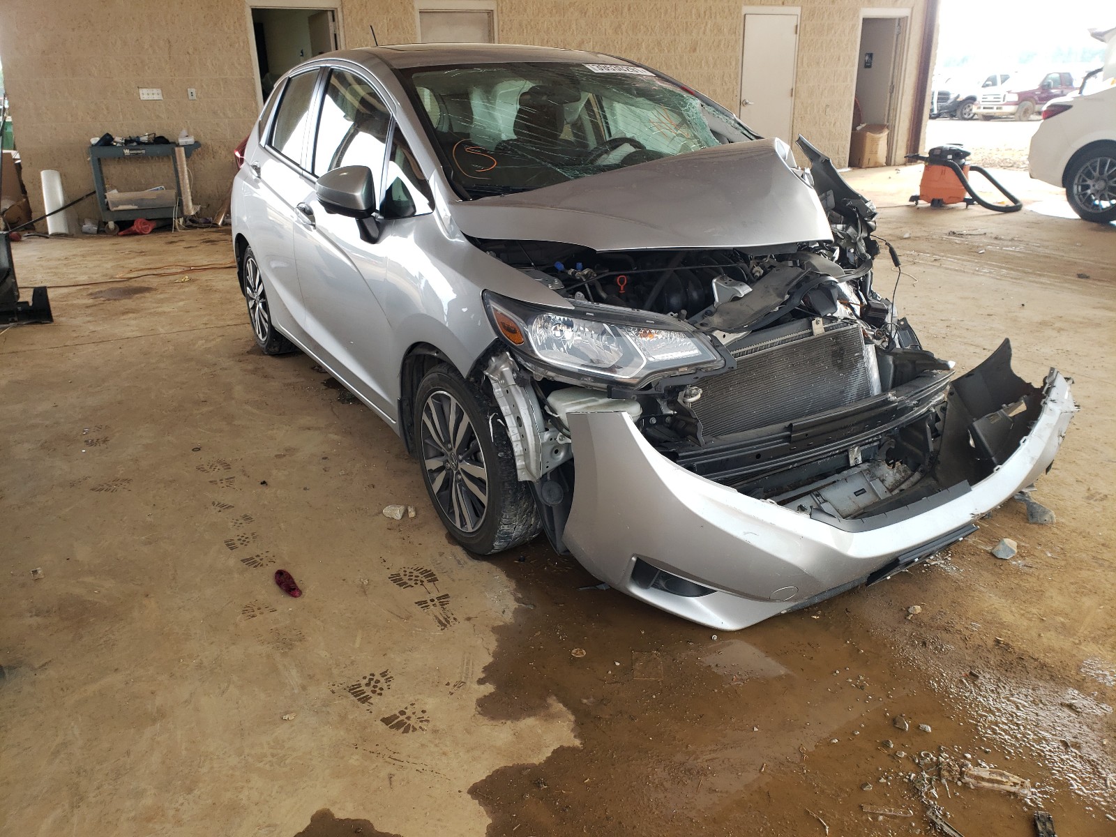 Photo 1 from auction – 2015 HONDA FIT with VIN 3HGGK5H89FM700171