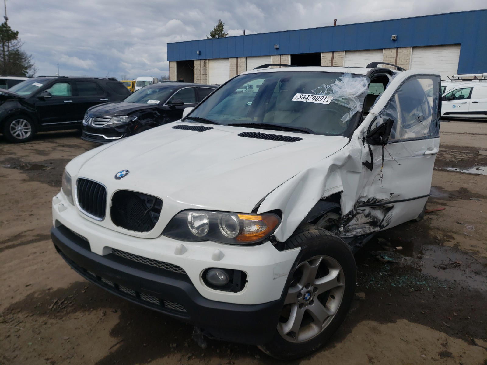 Photo 2 from auction – 2006 BMW X5 3.0I with VIN 5UXFA13516LY46258