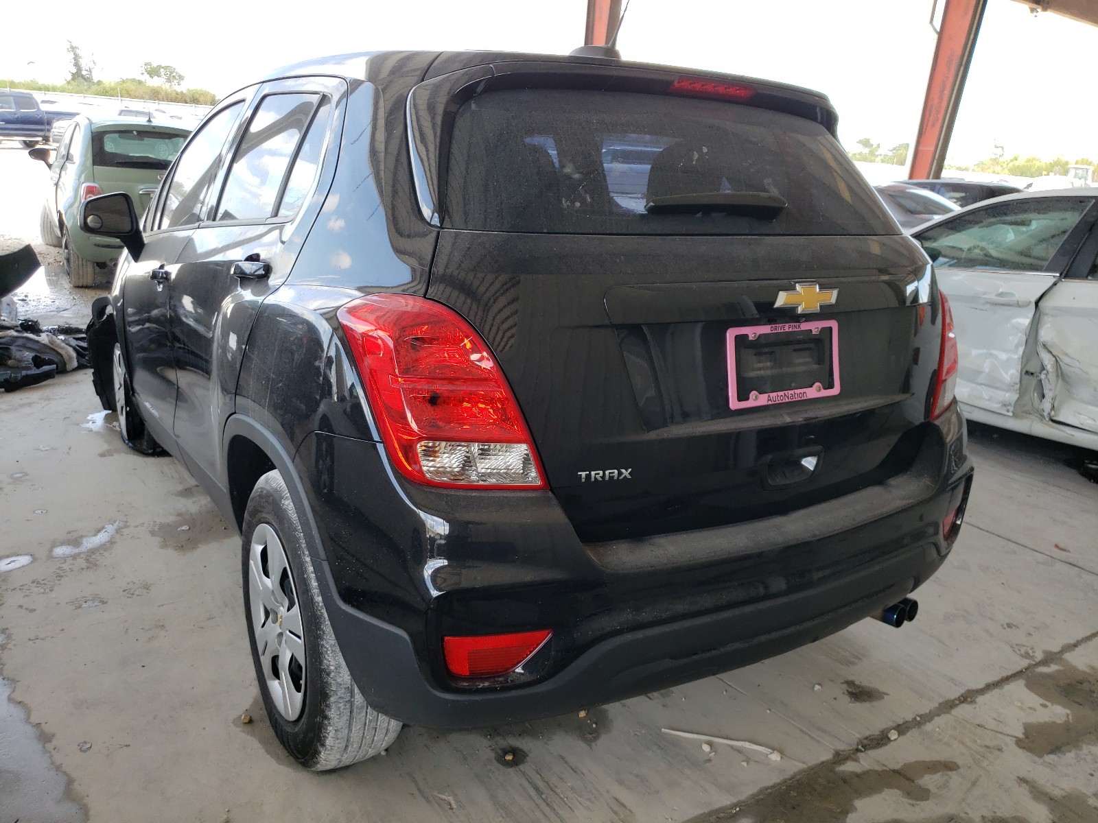 Photo 3 from auction – 2018 CHEVROLET TRAX LS with VIN 3GNCJKSB3JL371315
