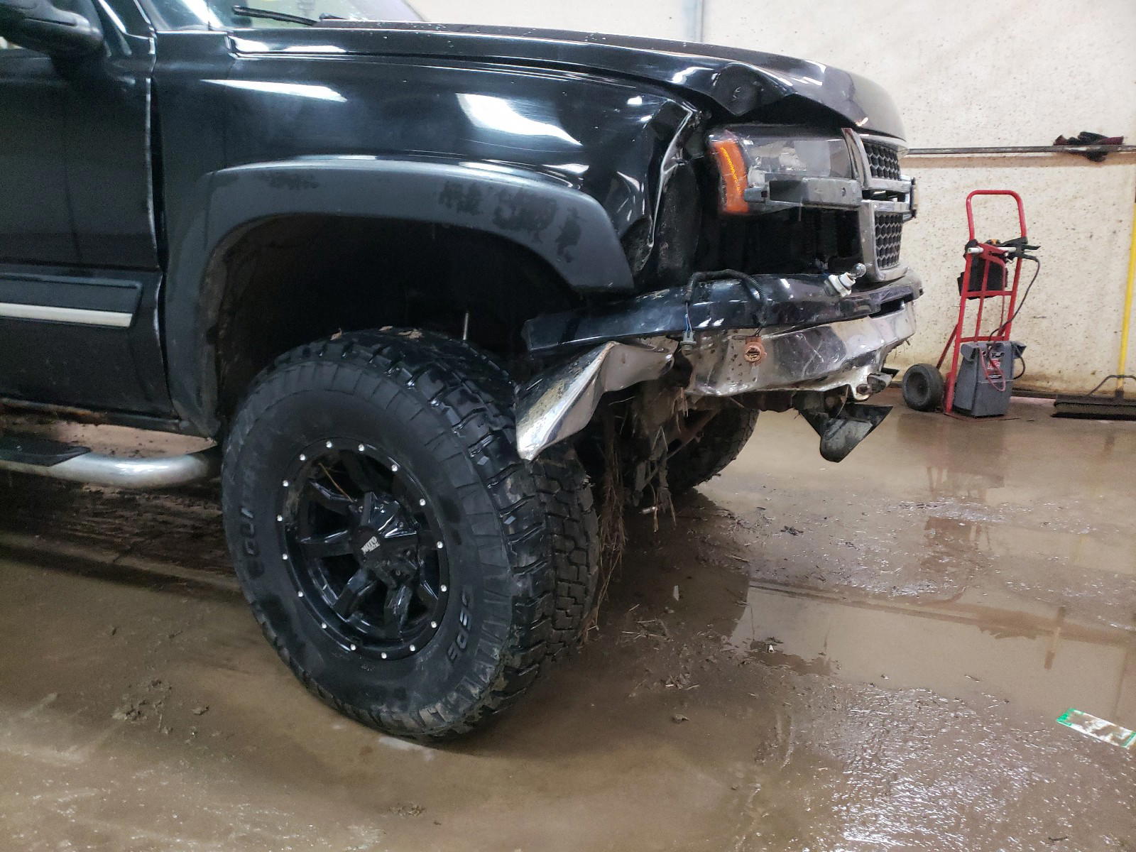 Photo 9 from auction – 2006 CHEVROLET SILVERADO with VIN 2GCEK13TX61345383