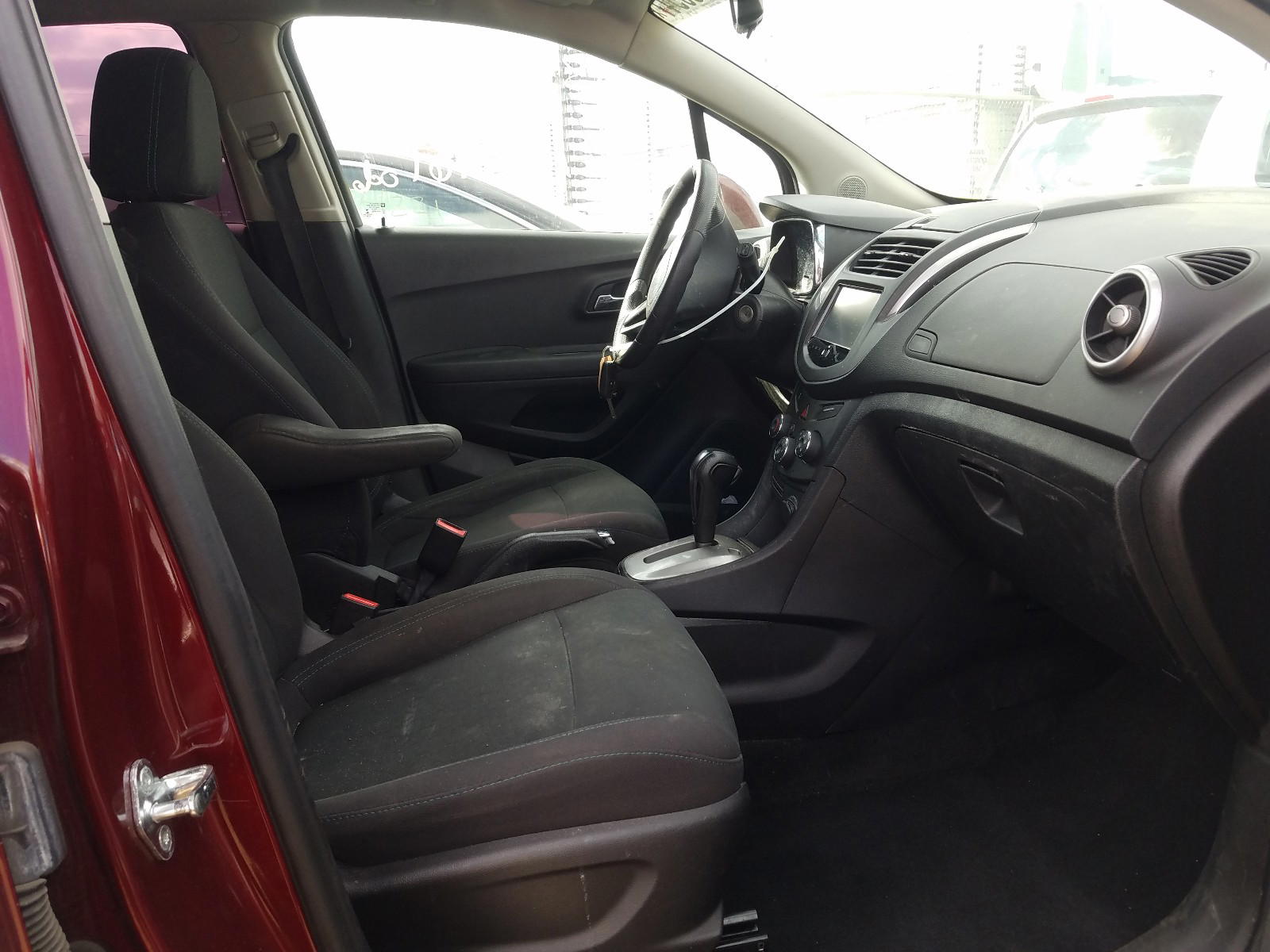 Photo 5 from auction – 2016 CHEVROLET TRAX LS with VIN 3GNCJKSB0GL215130