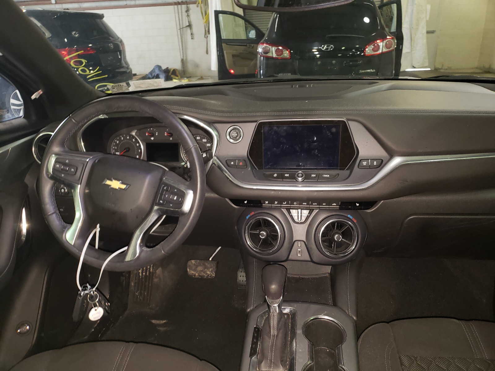 Photo 9 from auction – 2020 CHEVROLET BLAZER 1LT with VIN 3GNKBBRA3LS550159
