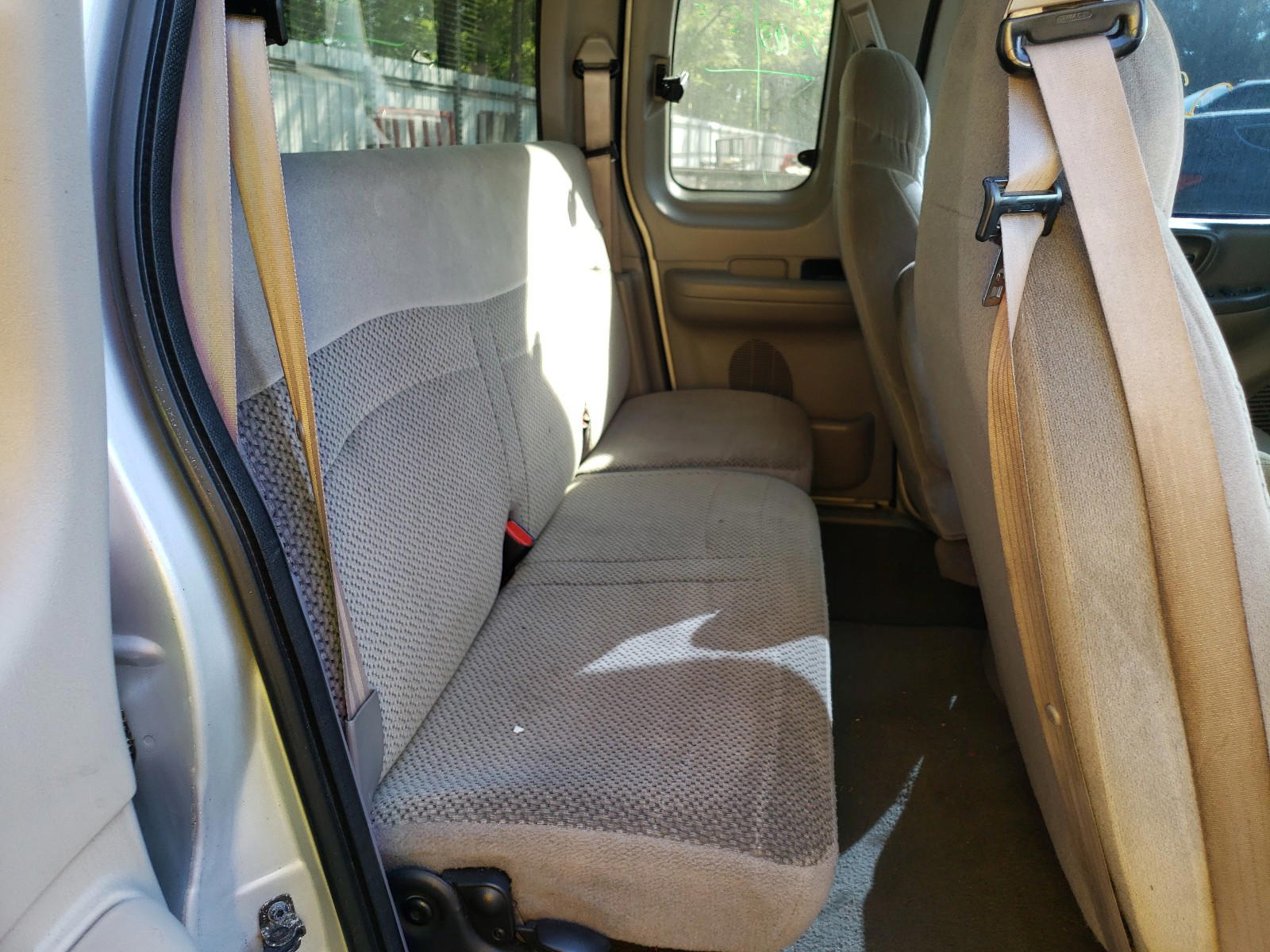 Photo 6 from auction – 2000 FORD F150 with VIN 2FTZX1726YCA71403