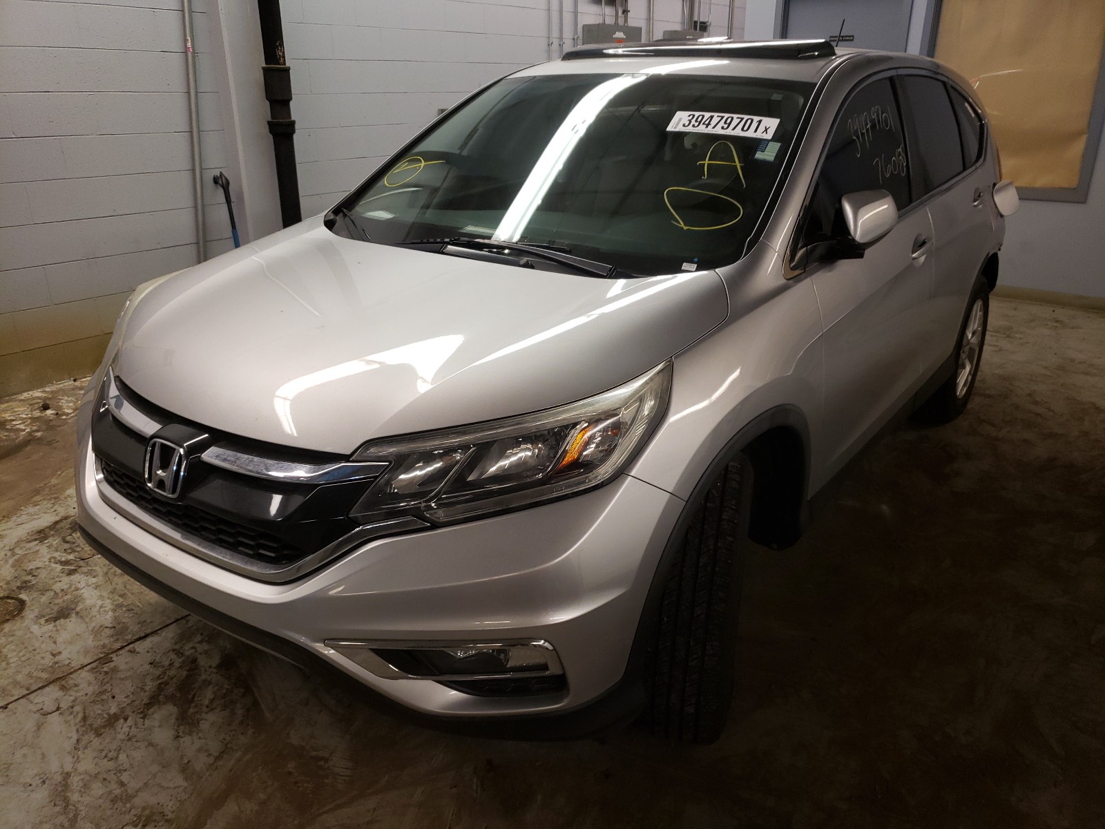 Photo 2 from auction – 2015 HONDA CR-V EX with VIN 5J6RM3H56FL012944