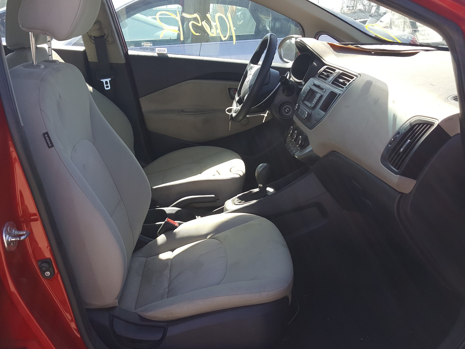 Zdjęcie 5 z aukcji – 2013 KIA RIO LX z VIN KNADM4A38D6231301