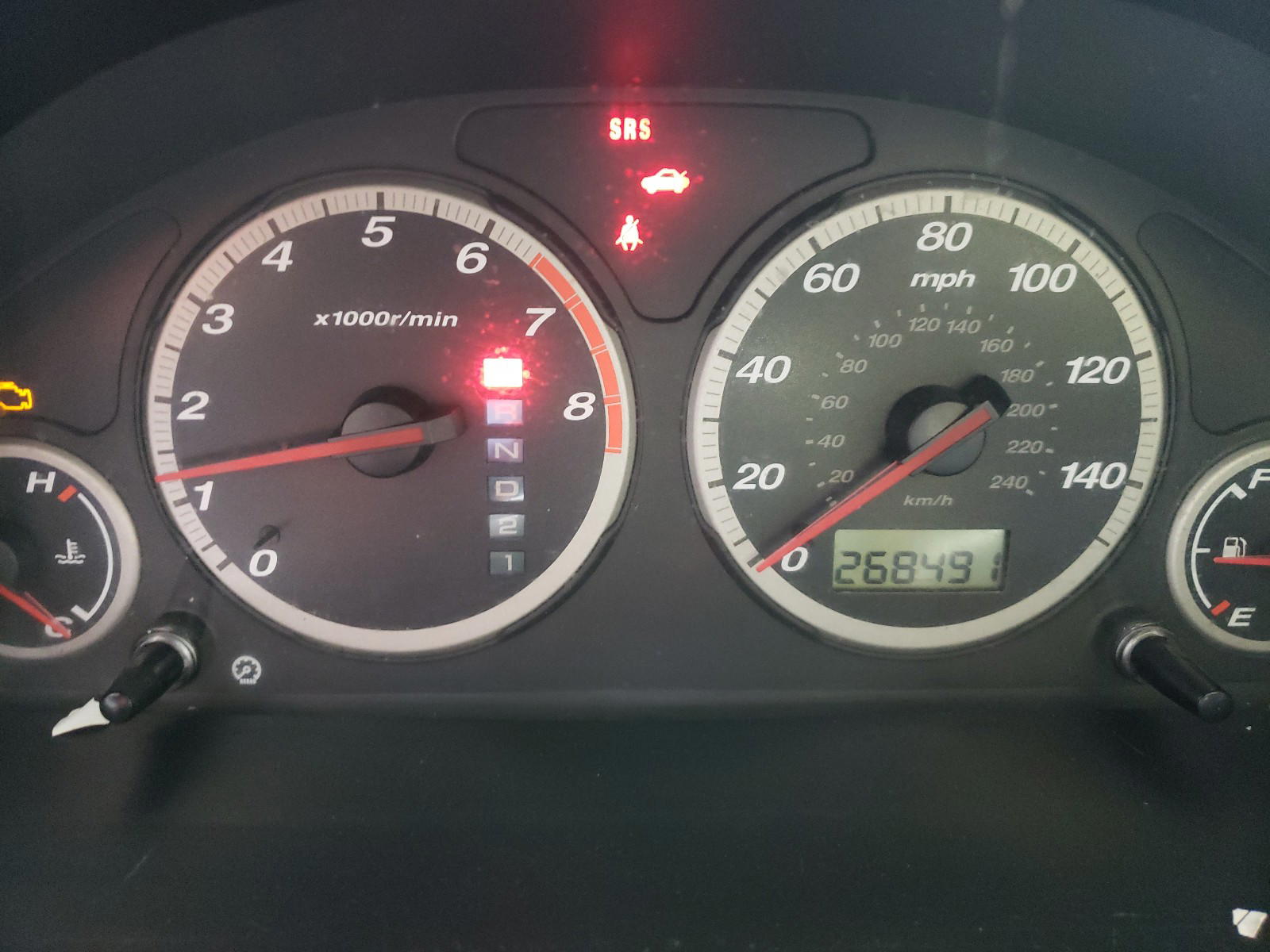 Photo 8 from auction – 2002 HONDA CR-V with VIN JHLRD78882C061065