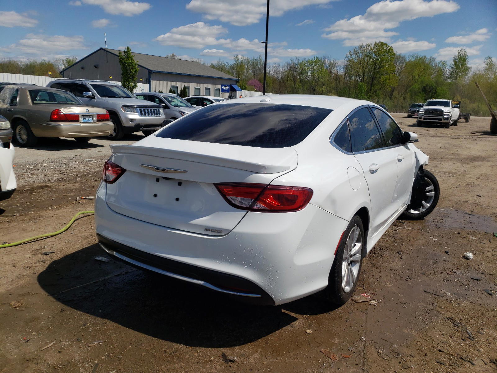 Photo 4 from auction – 2016 CHRYSLER 200 LIMITE with VIN 1C3CCCAB1GN104066