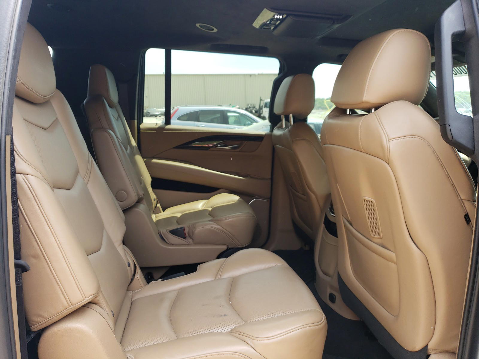 Photo 6 from auction – 2020 CADILLAC ESCALADE E with VIN 1GYS3KKJ8LR189590