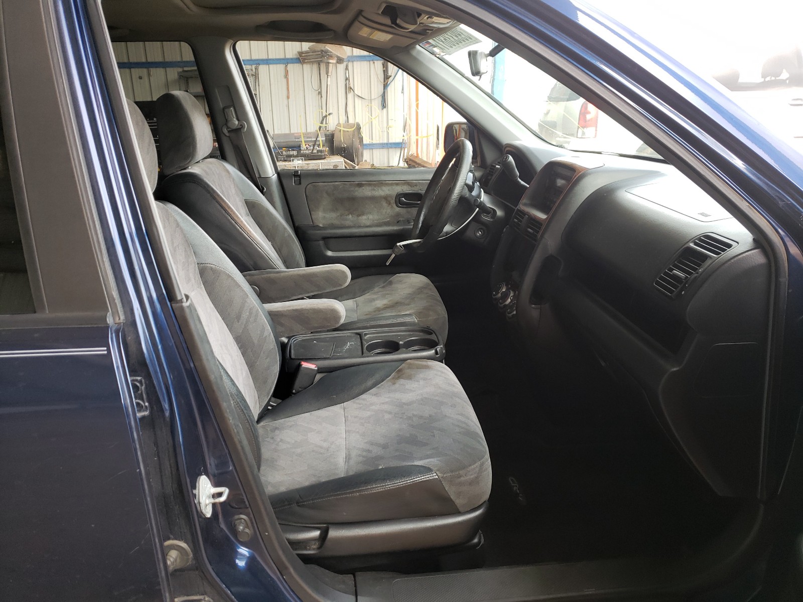 Foto 5 de la subasta – 2002 HONDA CR-V con VIN JHLRD78882C061065