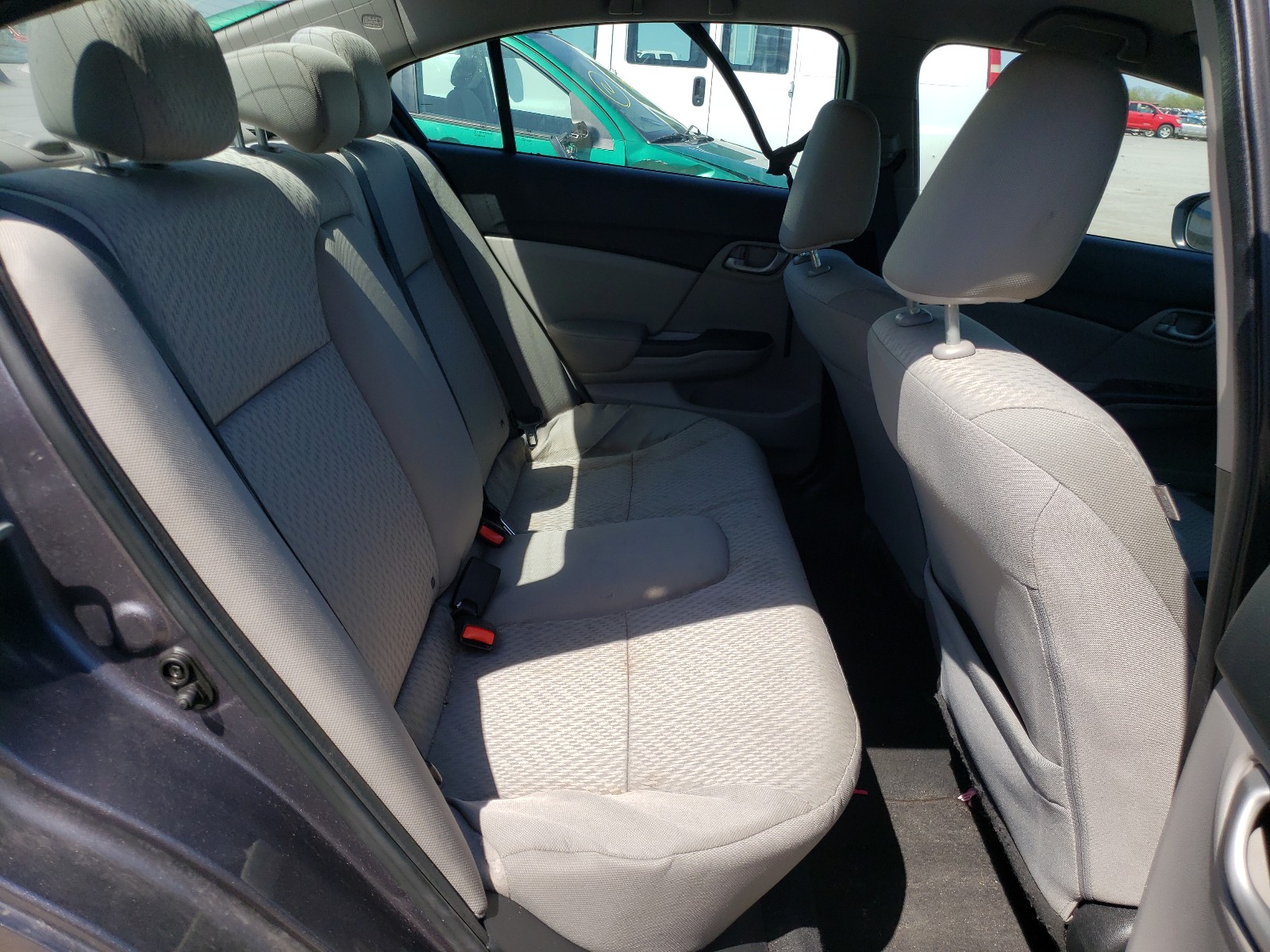 Photo 6 from auction – 2015 HONDA CIVIC LX with VIN 19XFB2F50FE103177