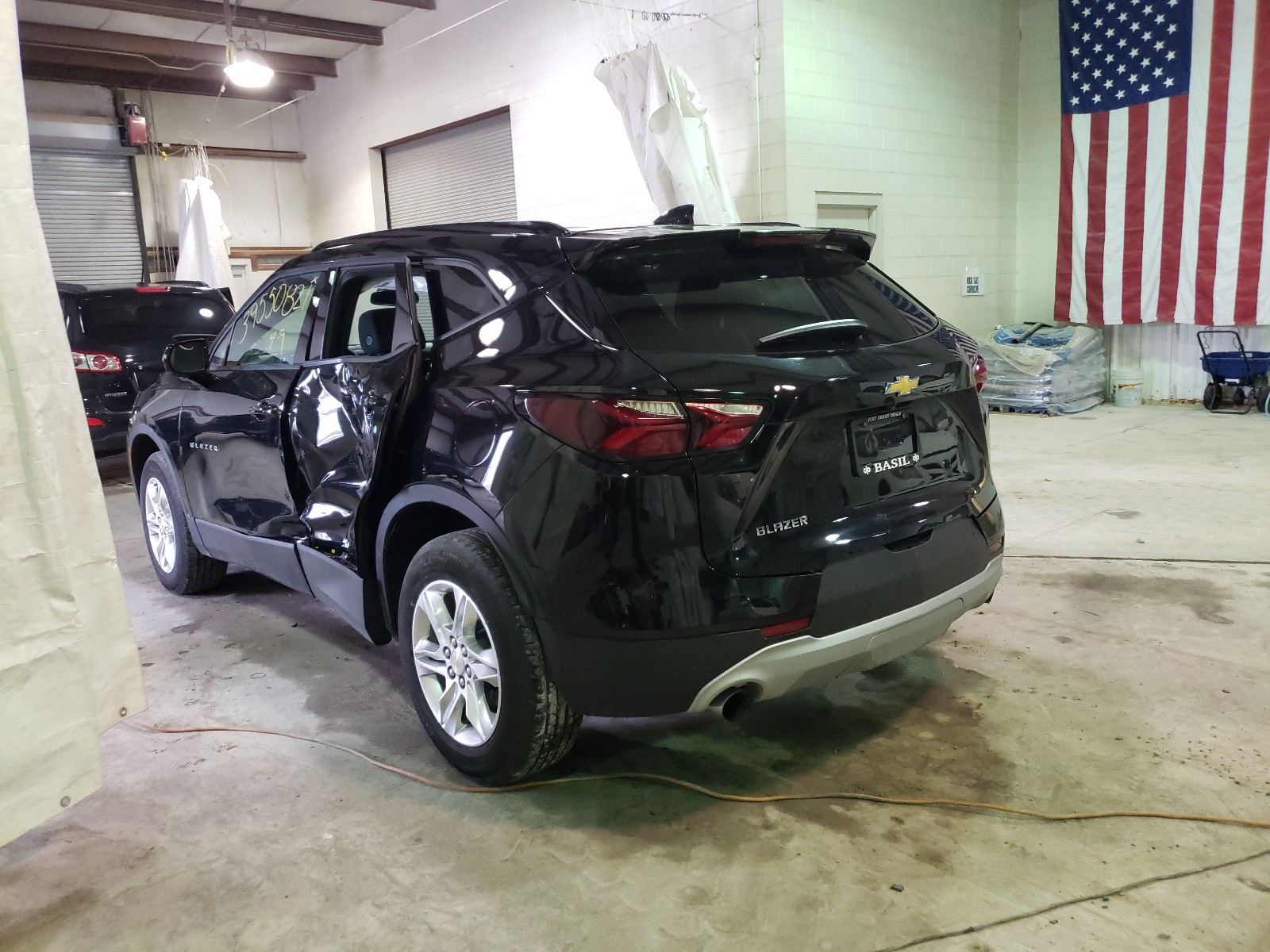 Photo 3 from auction – 2020 CHEVROLET BLAZER 1LT with VIN 3GNKBBRA3LS550159