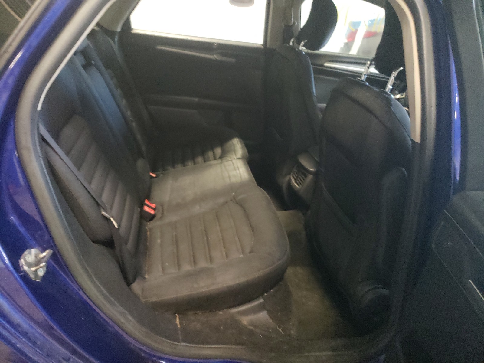 Photo 6 from auction – 2013 FORD FUSION SE with VIN 3FA6P0HR8DR178971