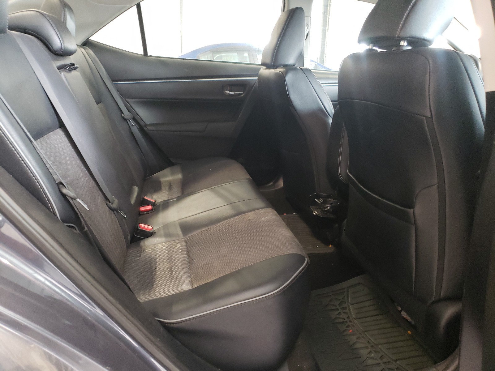 Photo 6 from auction – 2015 TOYOTA COROLLA L with VIN 5YFBURHE3FP352456