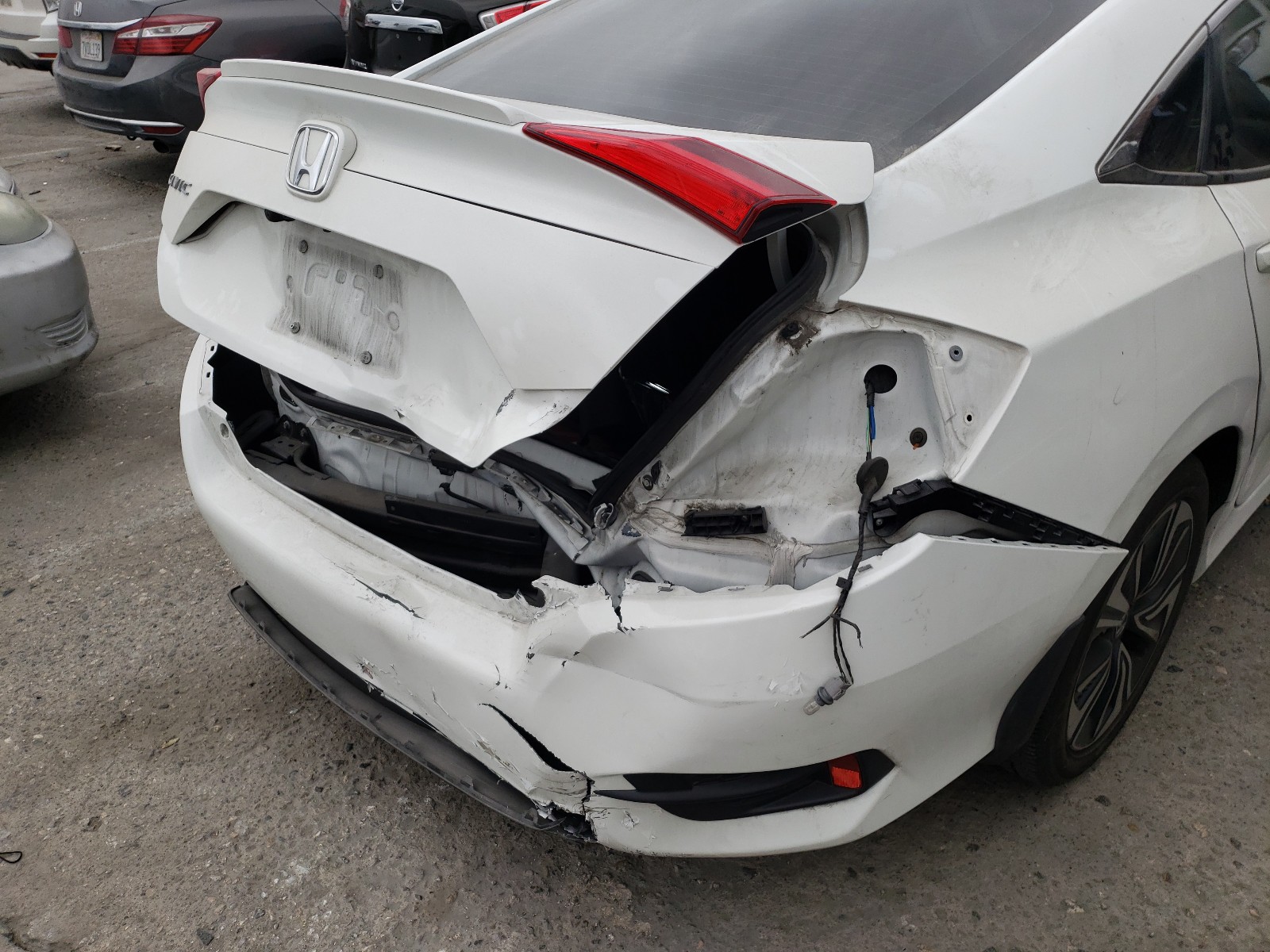 Photo 9 from auction – 2016 HONDA CIVIC EX with VIN 2HGFC1F34GH652491