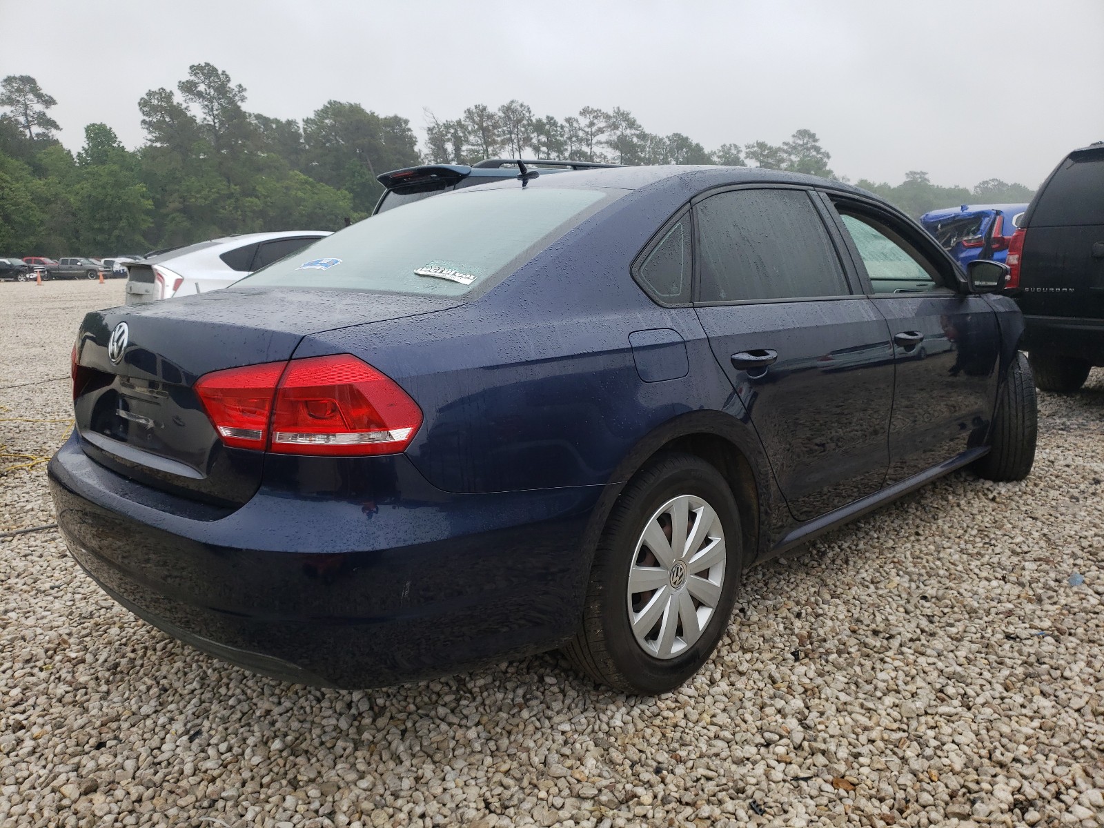 Photo 4 from auction – 2013 VOLKSWAGEN PASSAT S with VIN 1VWAP7A38DC014361