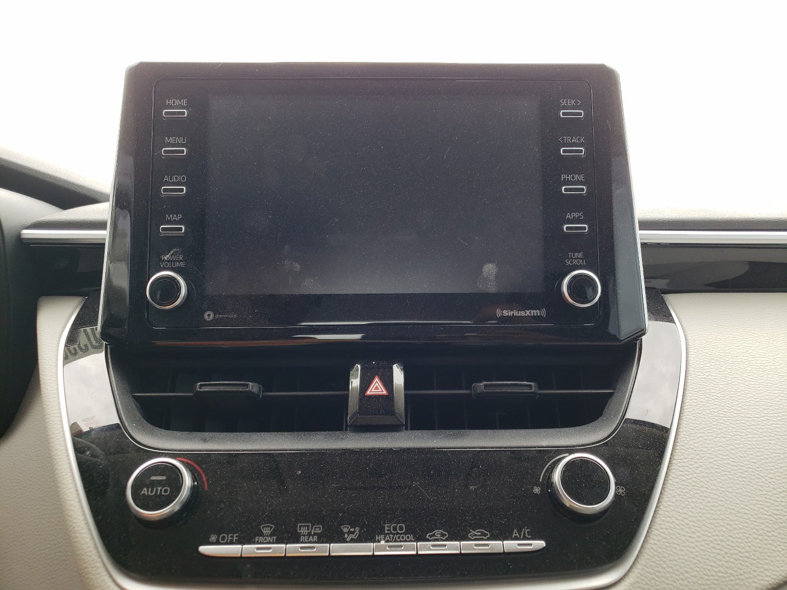 Photo 9 from auction – 2021 TOYOTA COROLLA LE with VIN 5YFEPMAE2MP173856