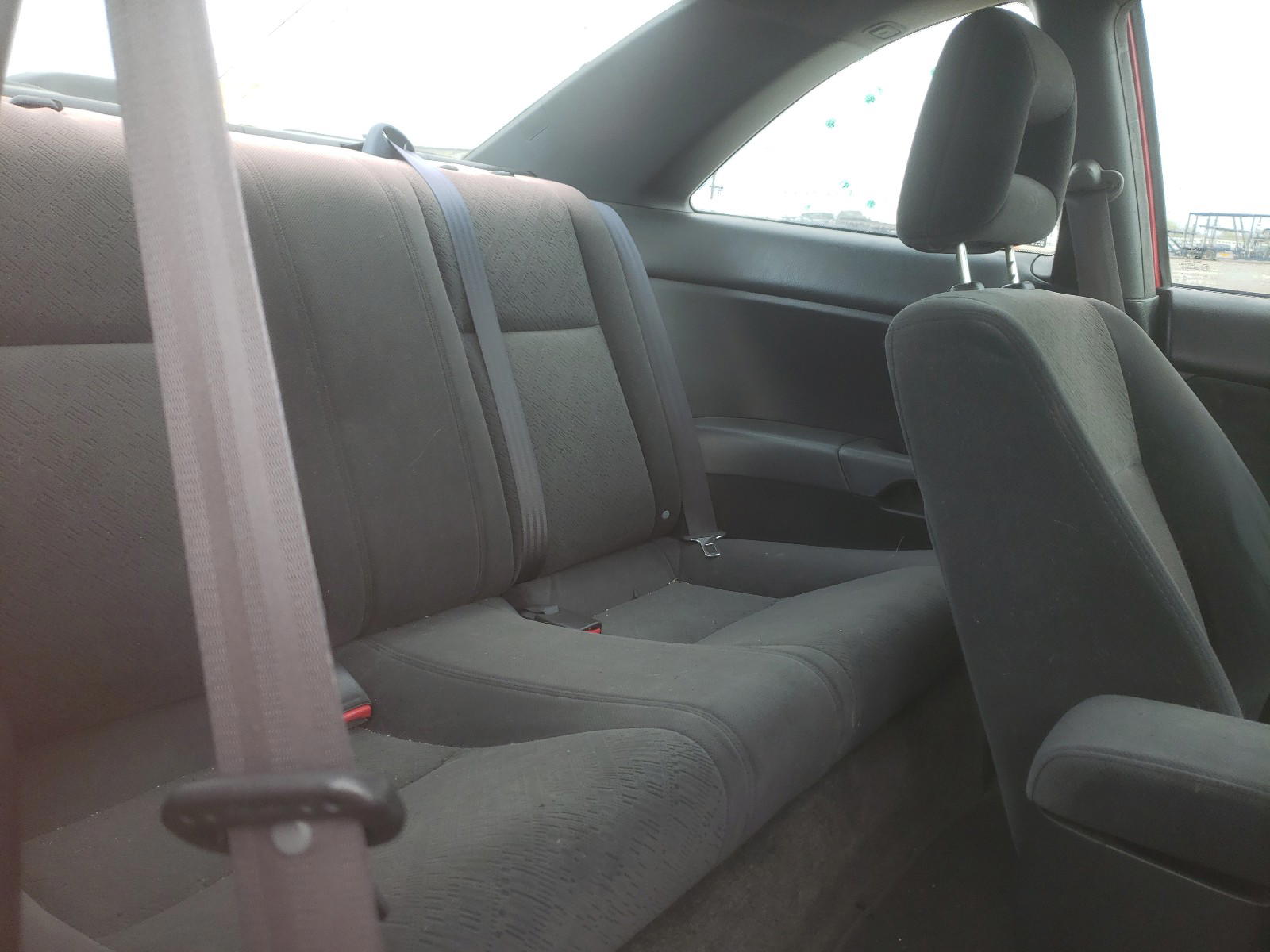Photo 6 from auction – 2005 HONDA CIVIC with VIN 1HGEM22525L016187