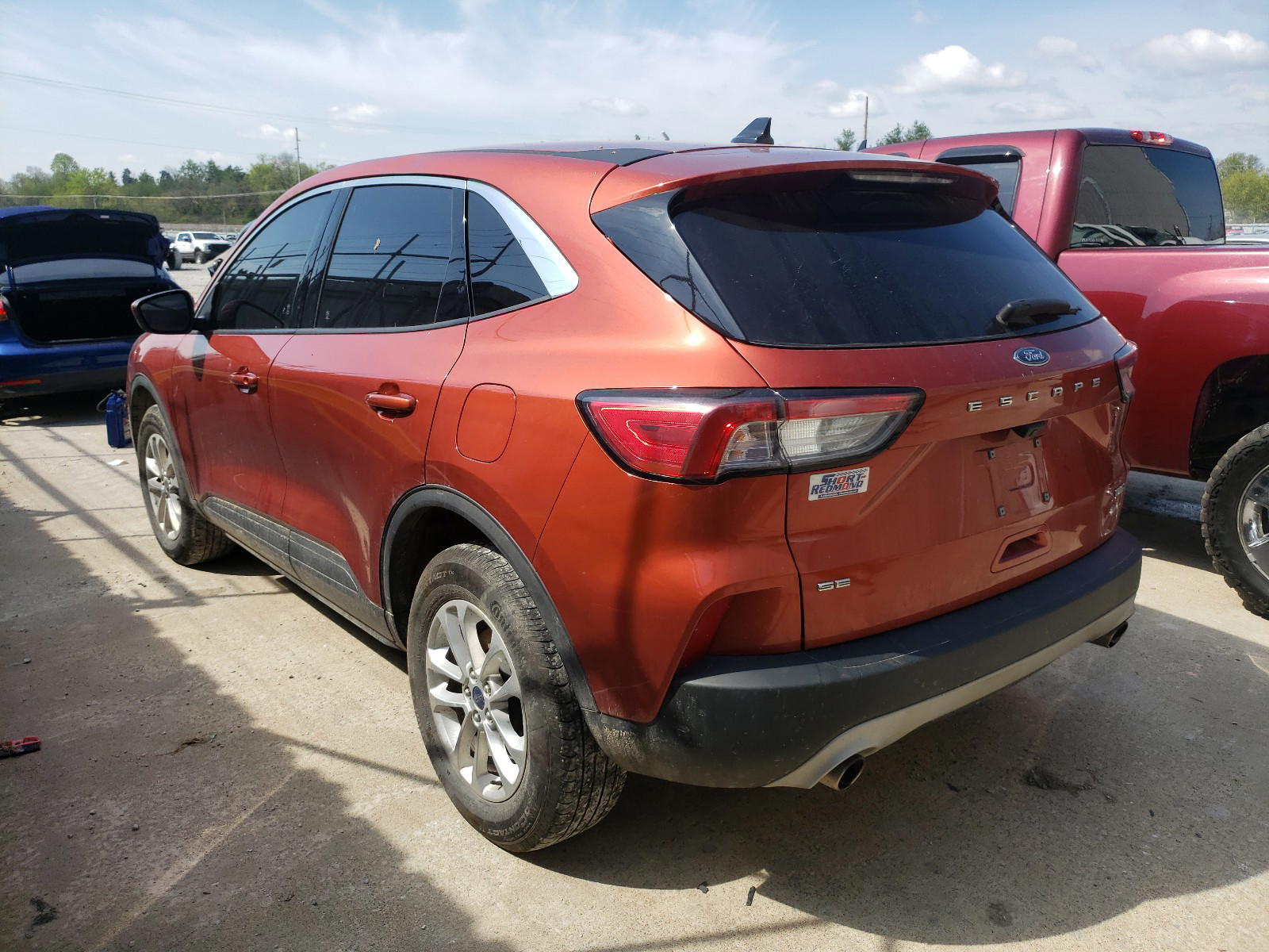 Photo 3 from auction – 2020 FORD ESCAPE SE with VIN 1FMCU9G68LUA68006
