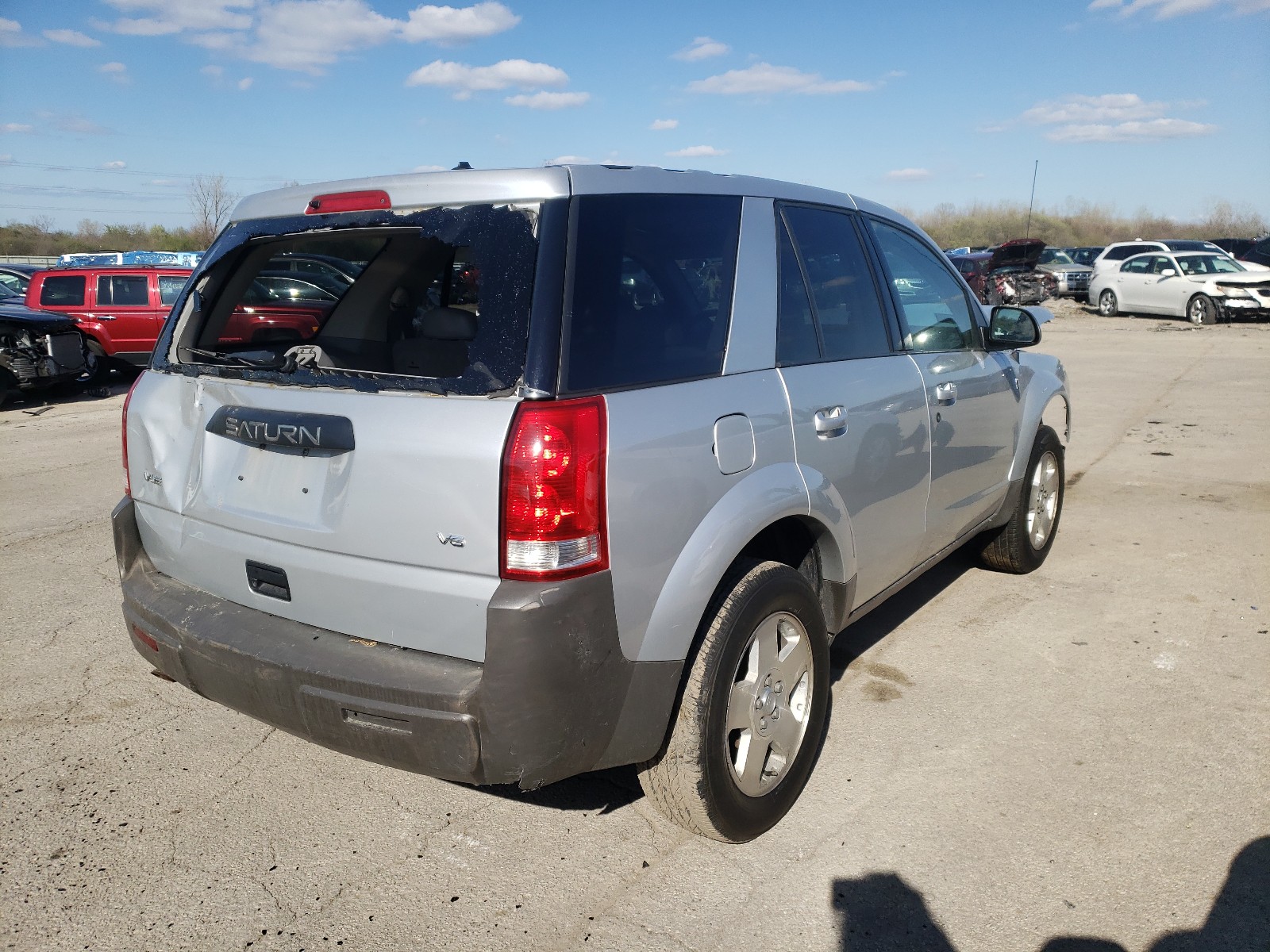 Photo 4 from auction – 2004 SATURN VUE with VIN 5GZCZ53434S856724
