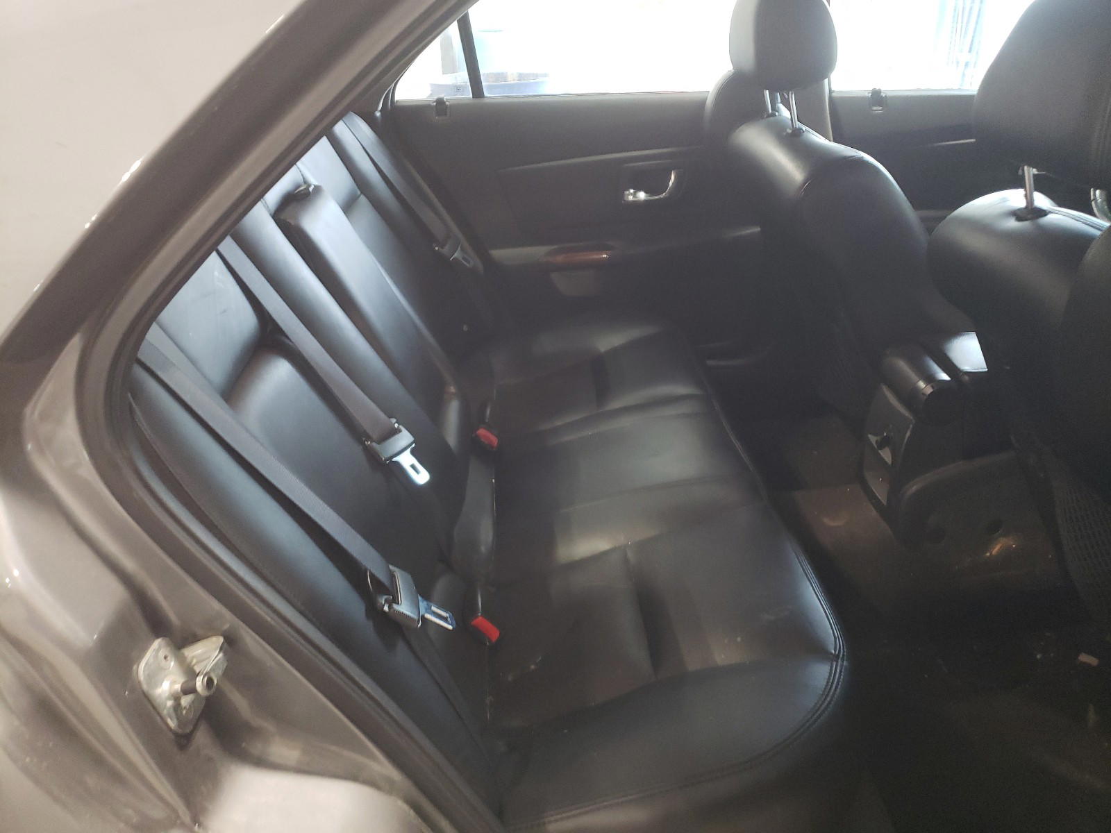Photo 6 from auction – 2004 CADILLAC CTS with VIN 1G6DM577240107842