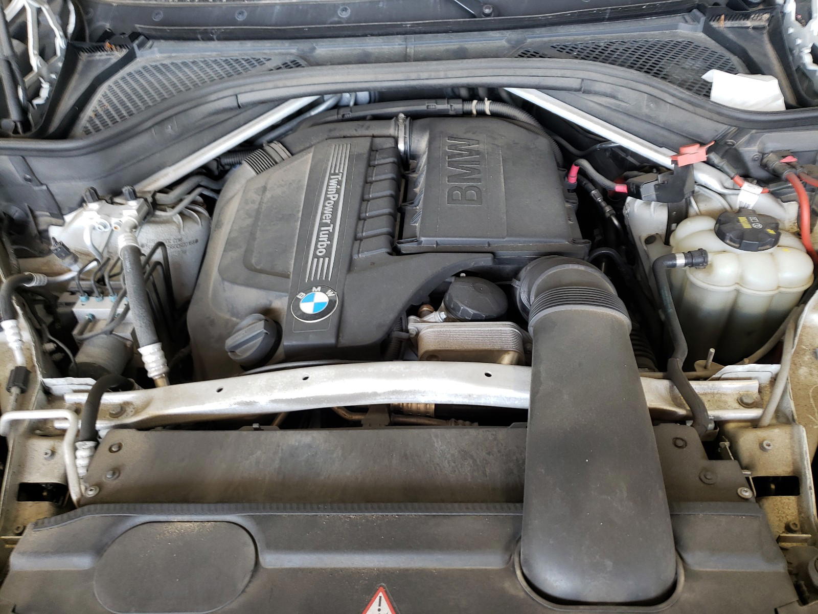 Photo 7 from auction – 2016 BMW X5 SDRIVE3 with VIN 5UXKR2C56G0R70168
