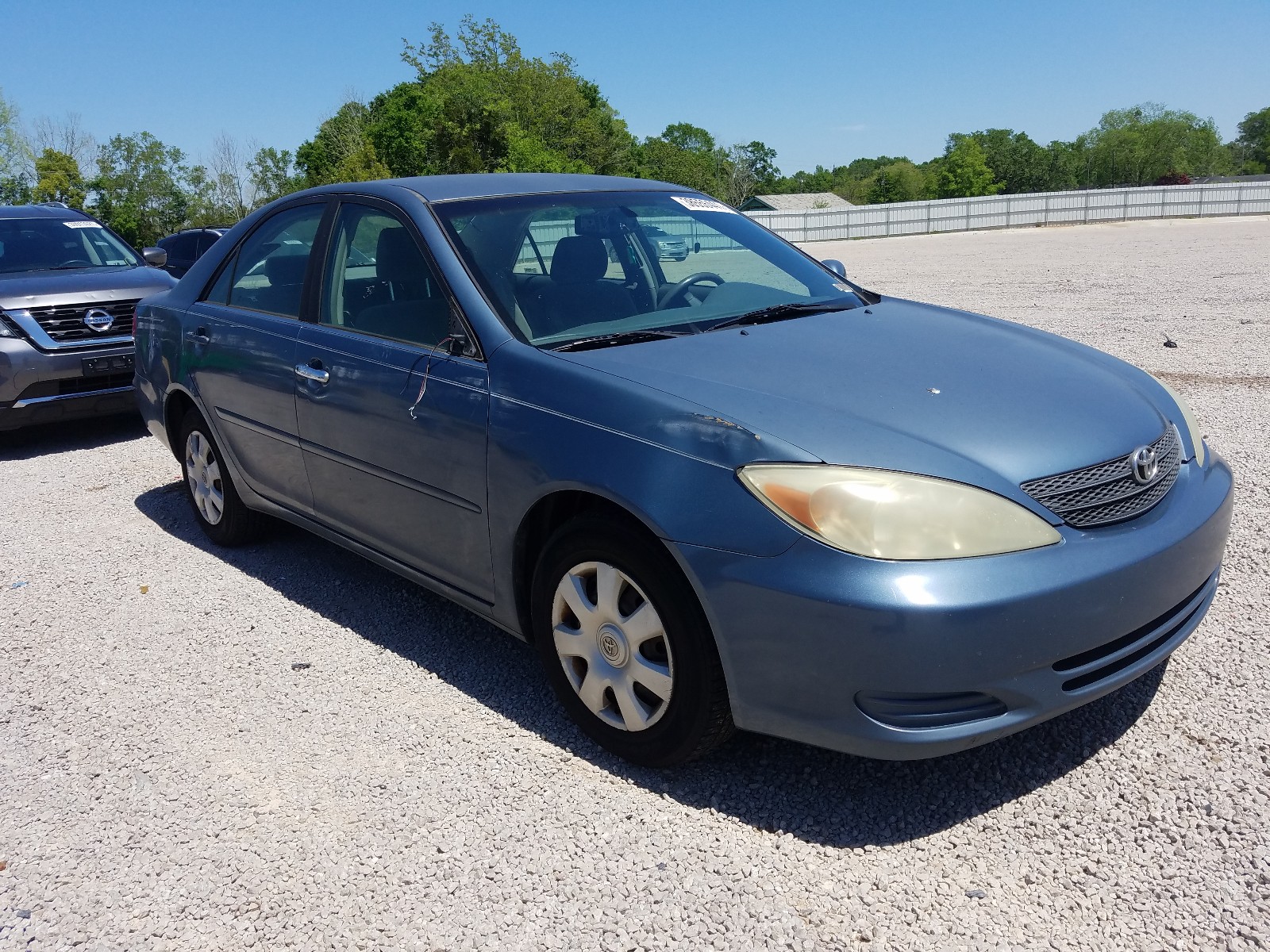 Photo 1 from auction – 2004 TOYOTA CAMRY LE with VIN JTDBE32K640272133