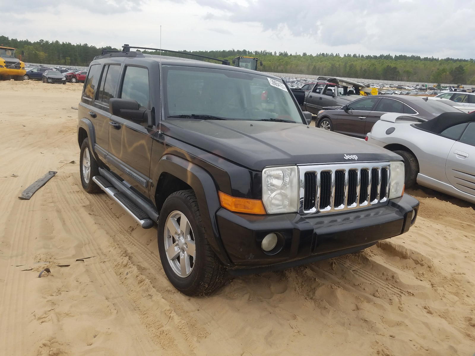 JEEP COMMANDER 2008 with VIN 1J8HH48KX8C167381 - Photo from auction