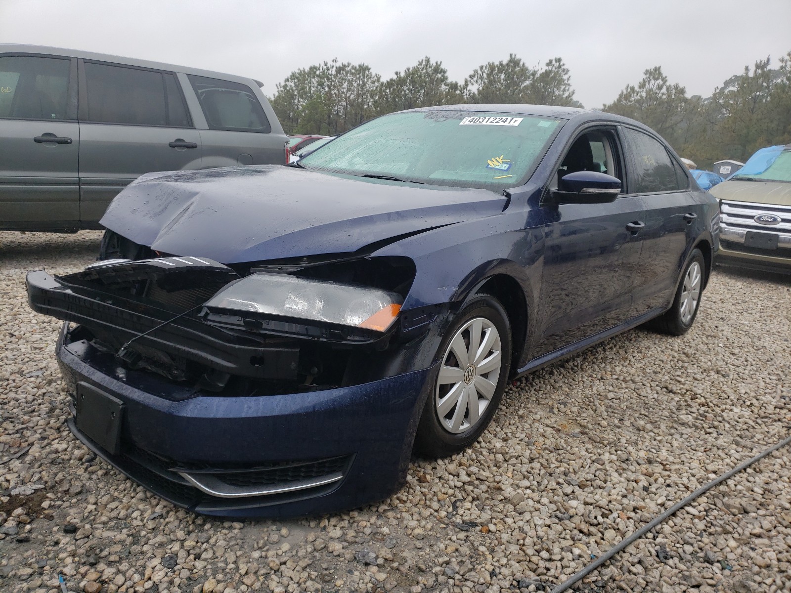 Photo 2 from auction – 2013 VOLKSWAGEN PASSAT S with VIN 1VWAP7A38DC014361