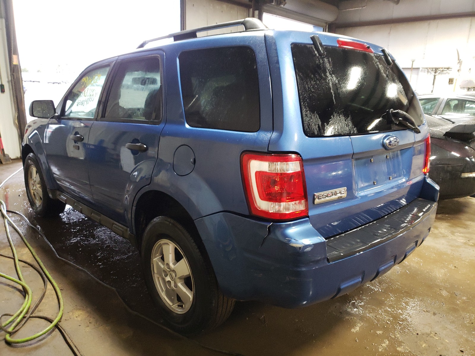 Photo 3 from auction – 2009 FORD ESCAPE XLT with VIN 1FMCU03G29KD13977