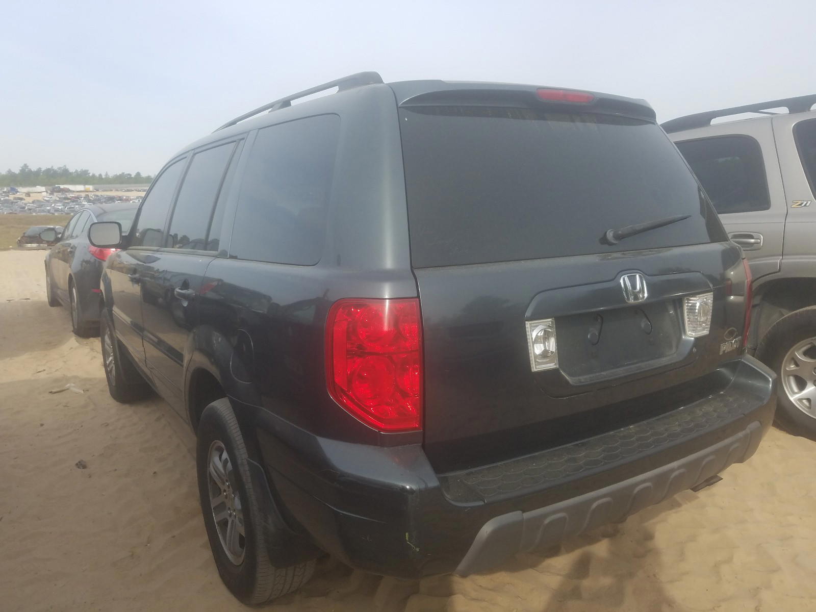 Photo 3 from auction – 2003 HONDA PILOT EXL with VIN 2HKYF18573H604322