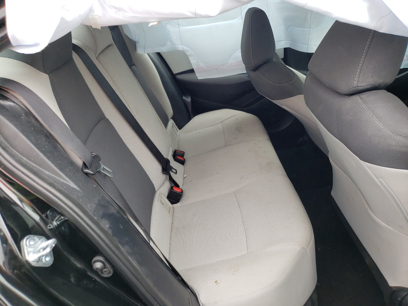 Photo 6 from auction – 2021 TOYOTA COROLLA LE with VIN 5YFEPMAE2MP173856