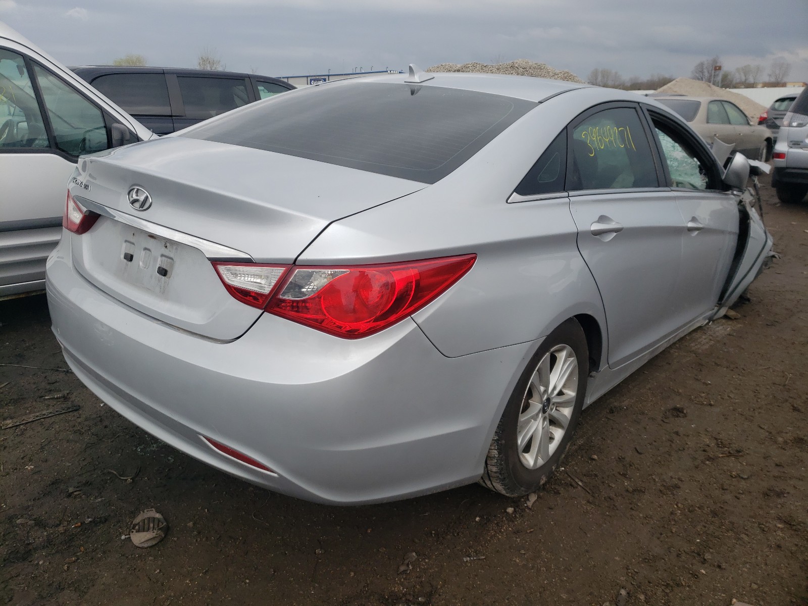 Photo 4 from auction – 2011 HYUNDAI SONATA GLS with VIN 5NPEB4AC3BH189197