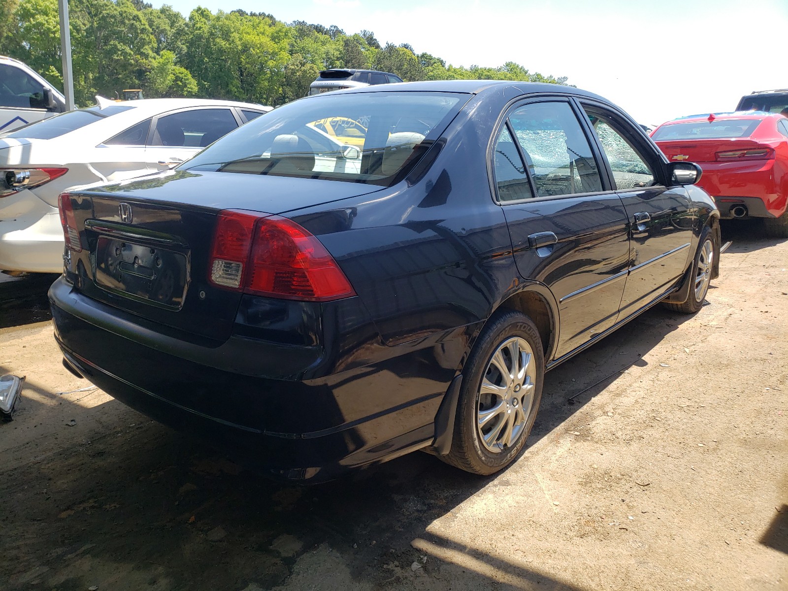 Photo 4 from auction – 2004 HONDA CIVIC LX with VIN 2HGES16554H528984
