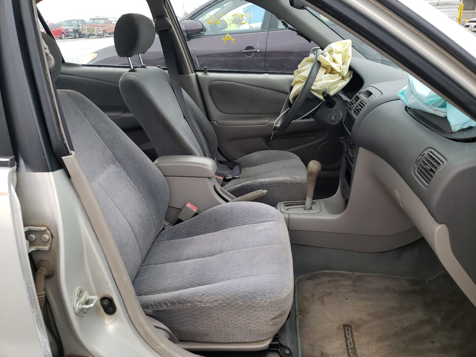 Photo 5 from auction – 2002 TOYOTA COROLLA CE with VIN 1NXBR12EX2Z615434