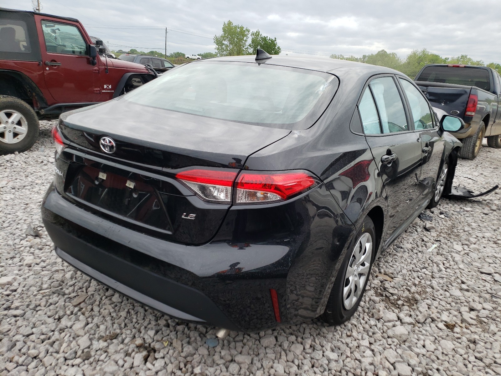 Photo 4 from auction – 2021 TOYOTA COROLLA LE with VIN 5YFEPMAE2MP173856