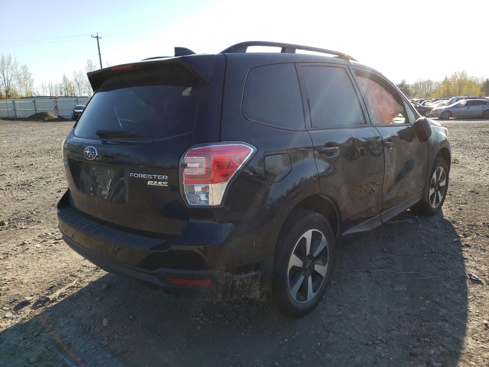 Photo 4 from auction – 2017 SUBARU FORESTER 2 with VIN JF2SJAGC7HH573388