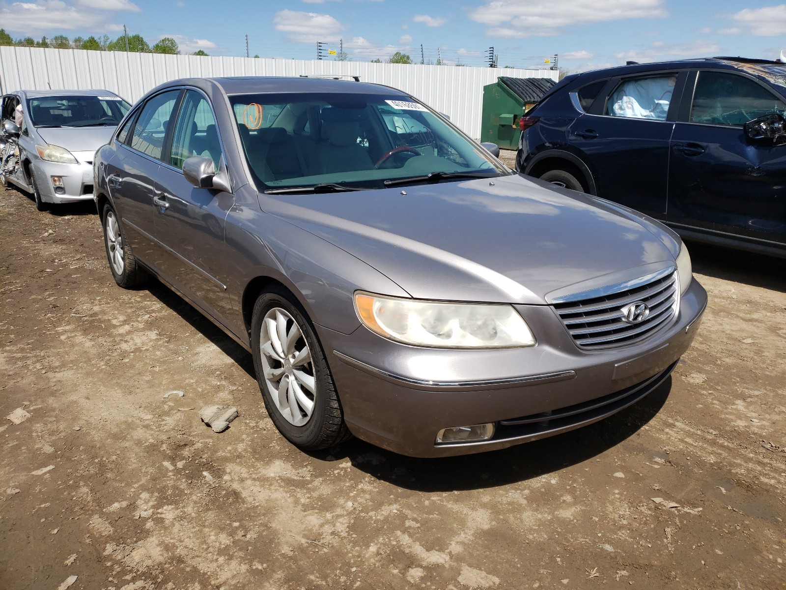 HYUNDAI AZERA SE 2006 with VIN KMHFC46F46A119009 - Photo from auction