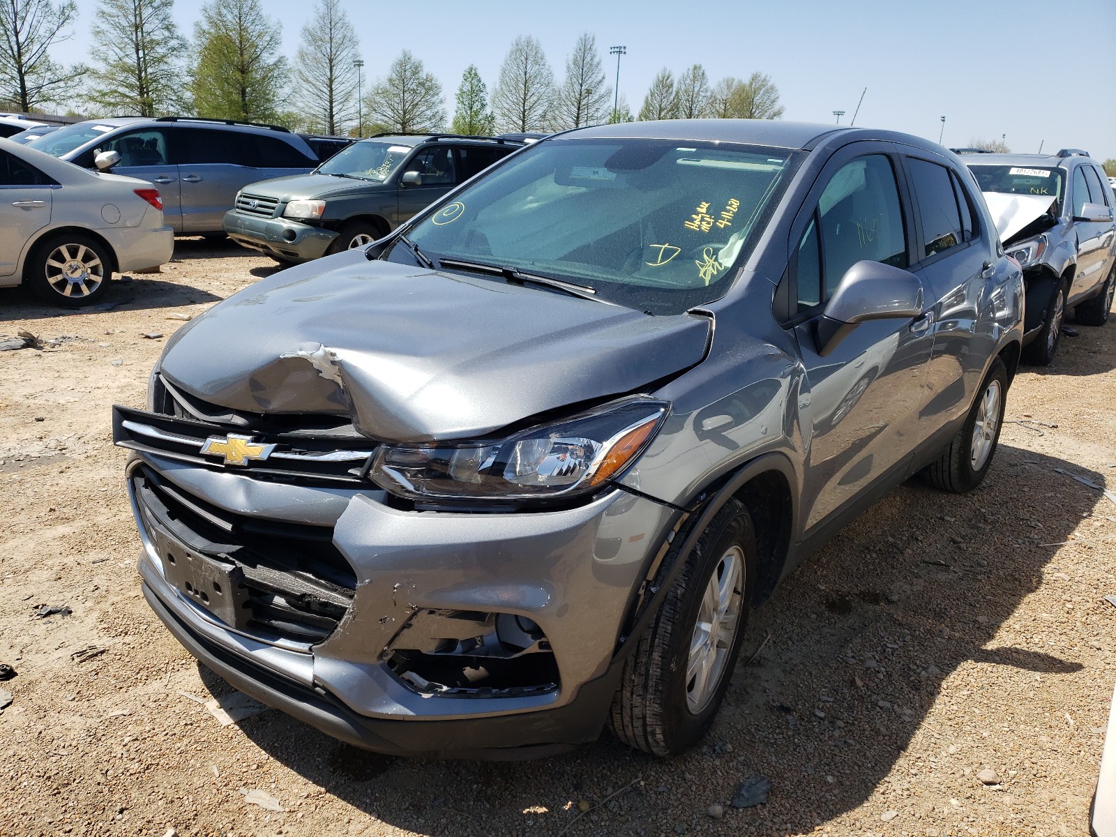 Photo 2 from auction – 2020 CHEVROLET TRAX LS with VIN 3GNCJKSB1LL186375