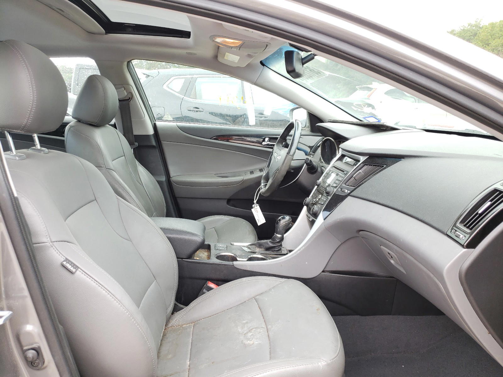 Photo 5 from auction – 2013 HYUNDAI SONATA SE with VIN 5NPEC4AC8DH665332