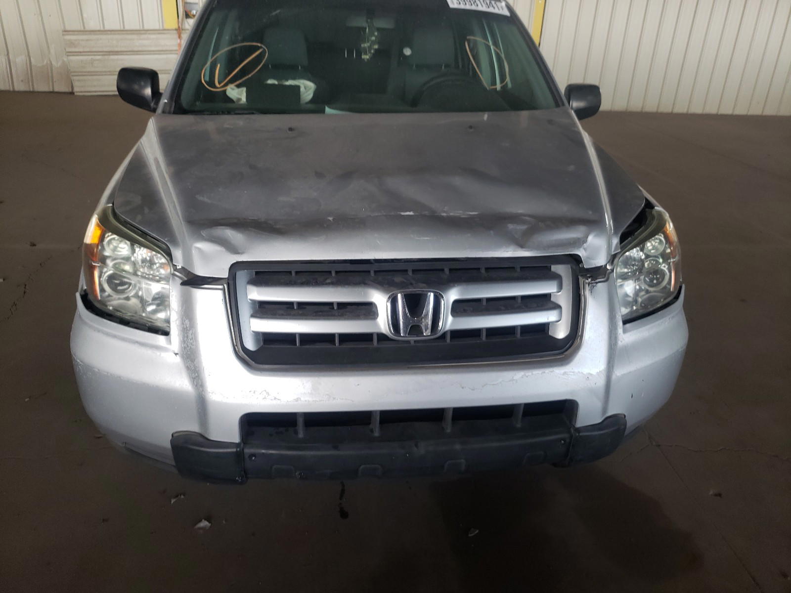 Photo 9 from auction – 2006 HONDA PILOT LX with VIN 5FNYF28186B051489