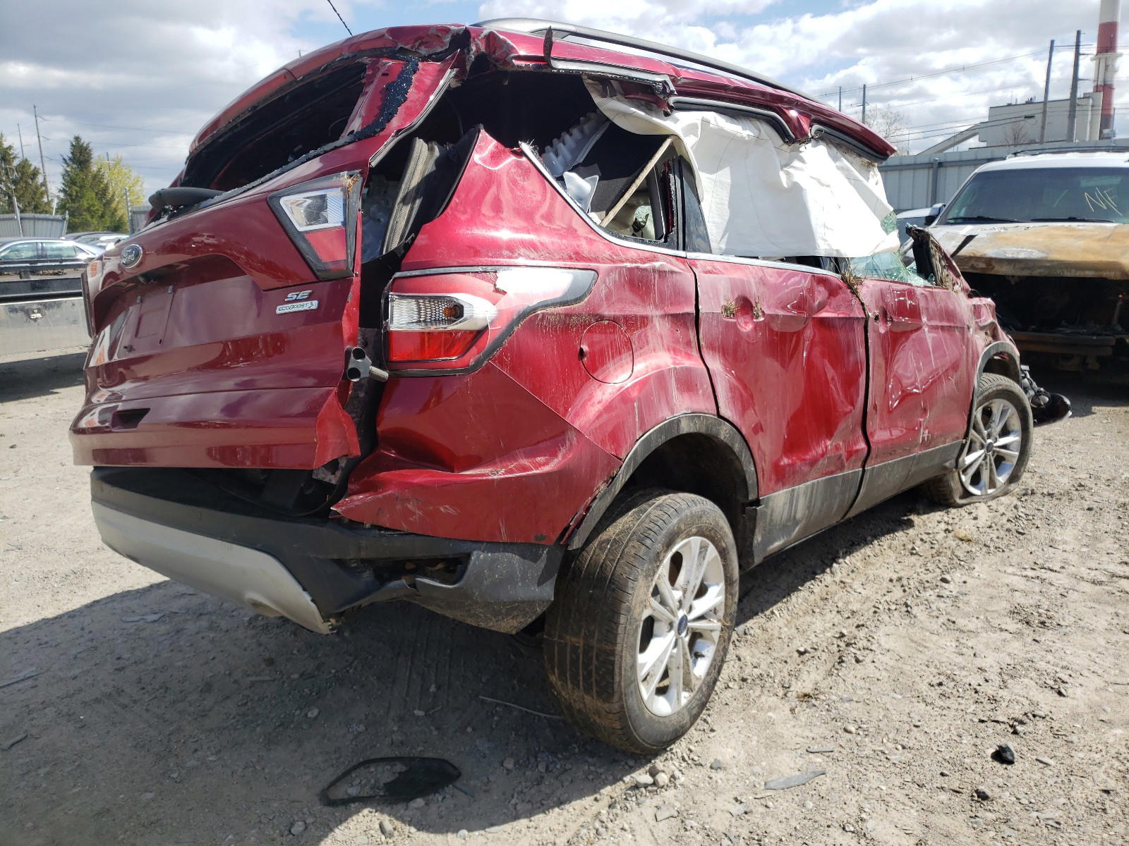 Photo 4 from auction – 2017 FORD ESCAPE SE with VIN 1FMCU0GD5HUB40457