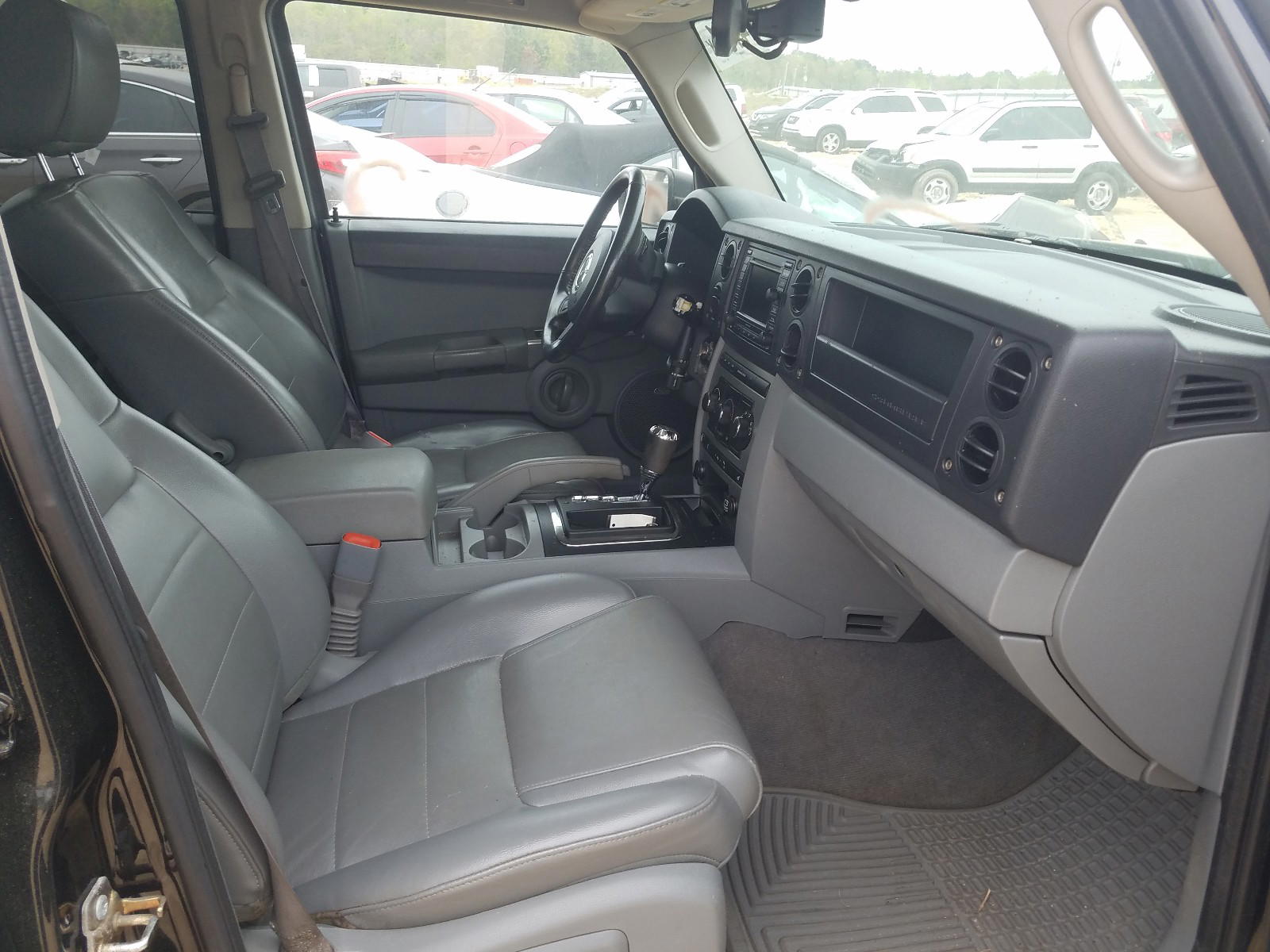 Photo 5 from auction – 2008 JEEP COMMANDER with VIN 1J8HH48KX8C167381